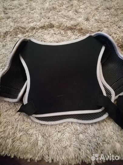 Нагрудник хоккейный