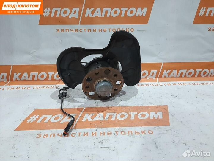 Кулак передний правый Mercedes-Benz C-Класс W204