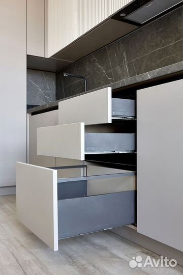 Кухня современная на заказ.Доставка и сборк