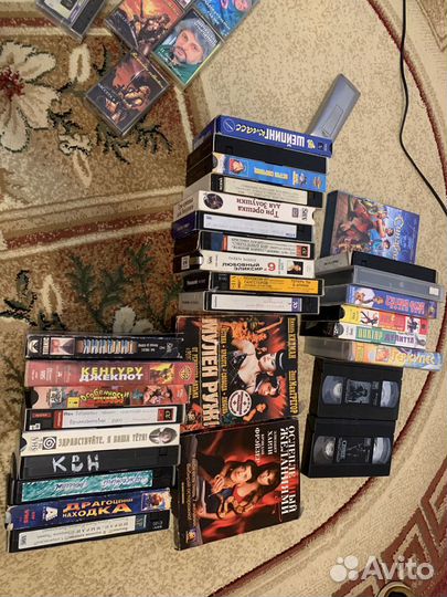 Видеокассеты и аудиокассеты