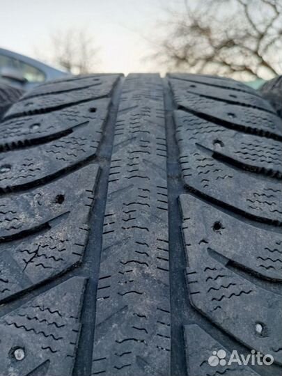 Bridgestone Ice Cruiser 7000 205/55 R16