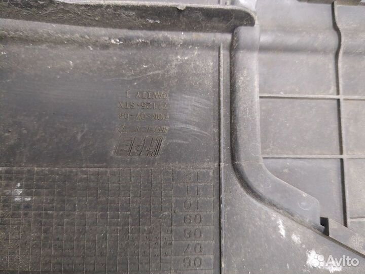 Накладка замка капота Acura MDX, 2008