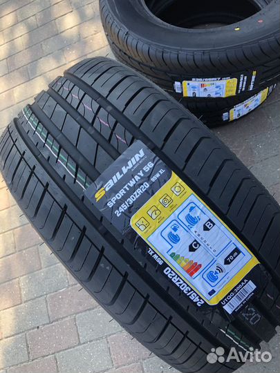 Grenlander L-Zeal56 245/30 R20 95W