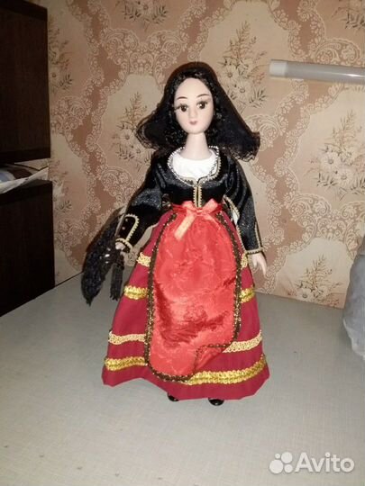 Кукла сувенирная