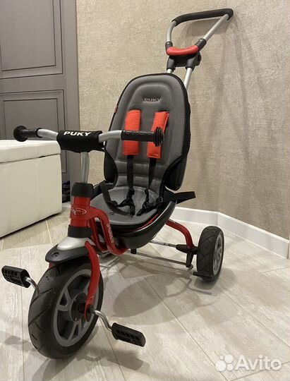 Детский велосипед с ручкой