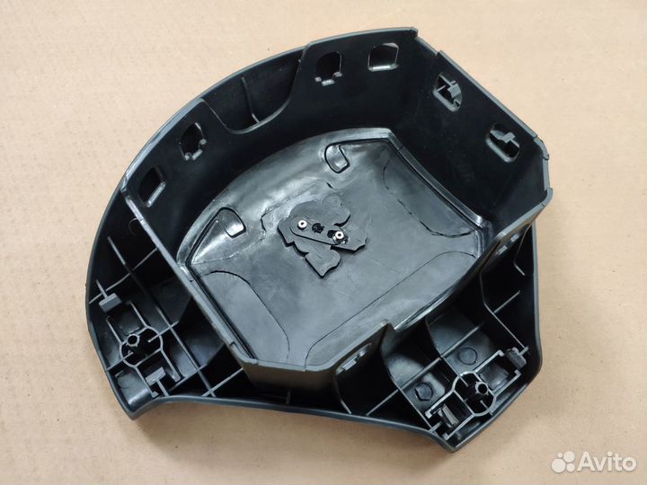 Заглушка руля Peugeot 307