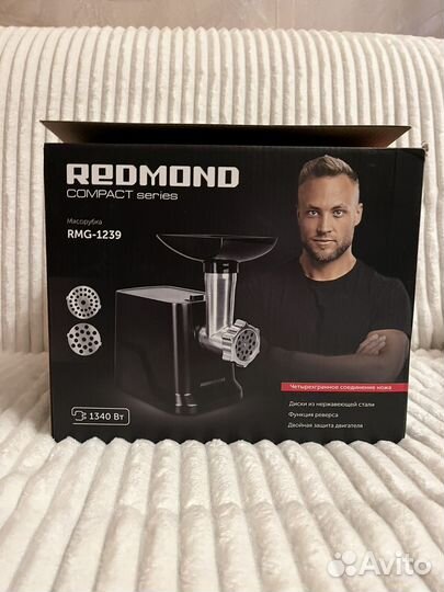 Мясорубка Redmond RMG-1239