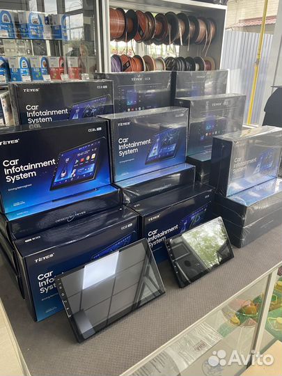 Штатная магнитола на андроиде Teyes