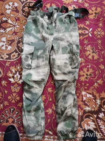 Комуфляжный костюм