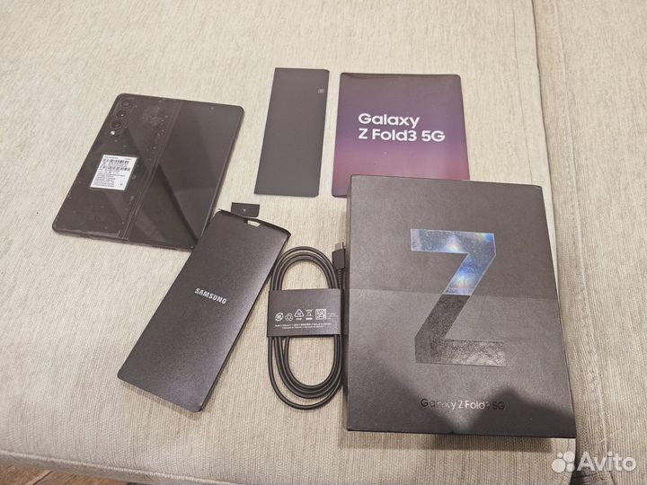 Samsung Galaxy Z Fold3 5G, 12/512 ГБ