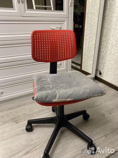Компьютерное кресло