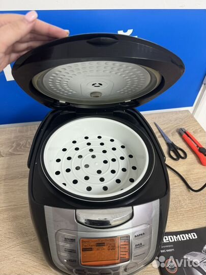 Мультиварка Redmond RMC-M45011