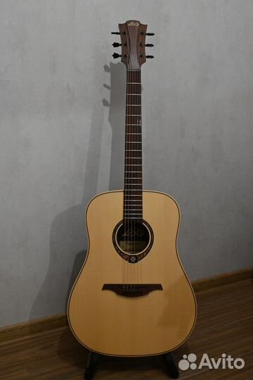 Акустическая гитара LAG T 270 D (массив)