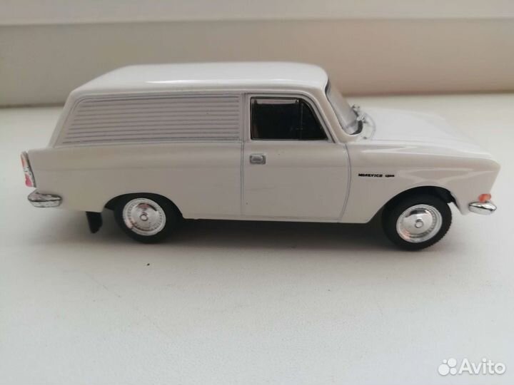 Модель автомобиля Москвич 2734