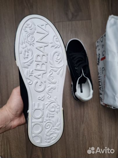 Кроссовки мужские 44 р новые