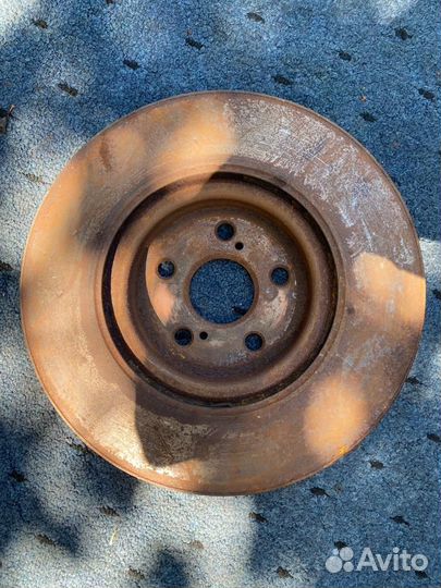 Toyota Avensis диск тормозной передний