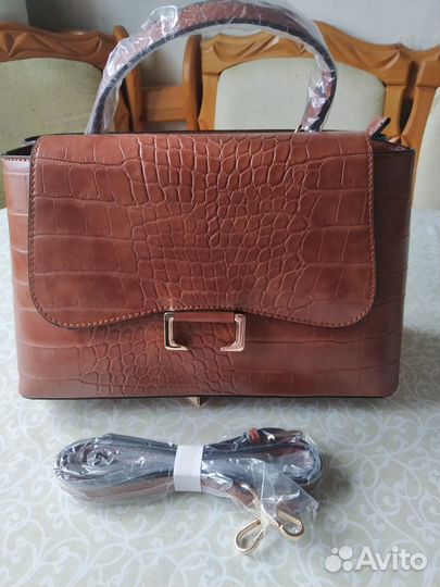 Сумка ASOS design коричневая с эффектом крокодилов