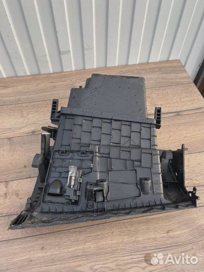 Бардачок Renault Fluence 2.0