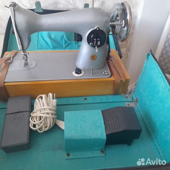 Швейная машина Подольск с электроприводом