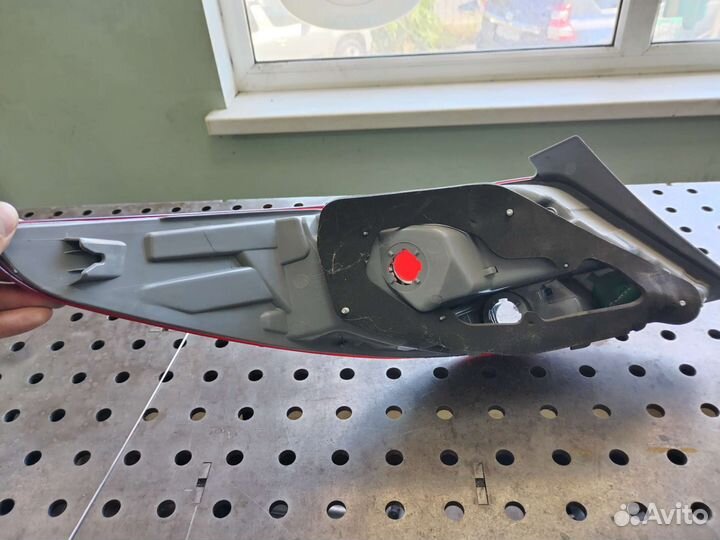 Задний правый фонарь на hyundai solaris