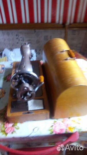 Машинка швейная зингер