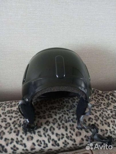 Шлем горнолыжный