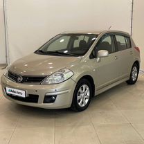 Nissan Tiida 1.6 AT, 2011, 302 704 км, с пробегом, цена 815 000 руб.