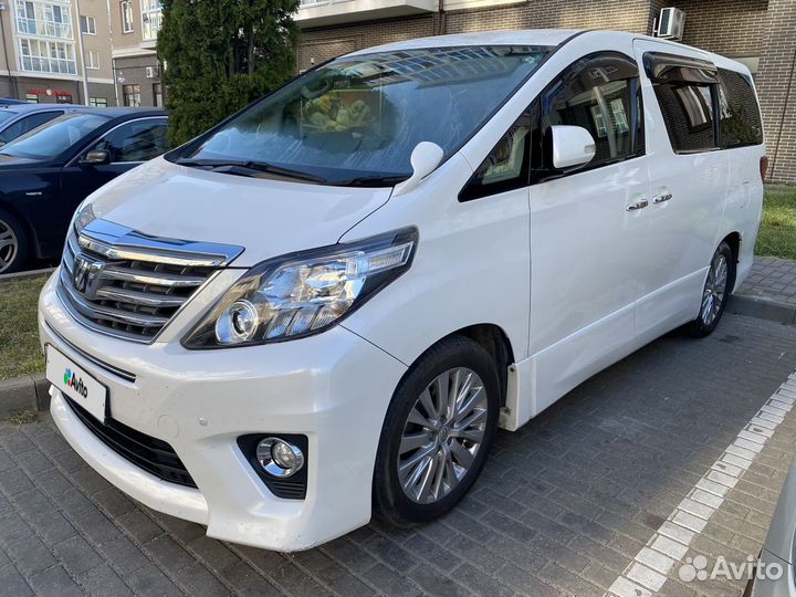 Toyota Alphard 2012