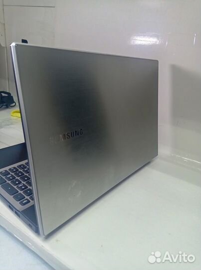 Ноутбук Samsung NP300V5A