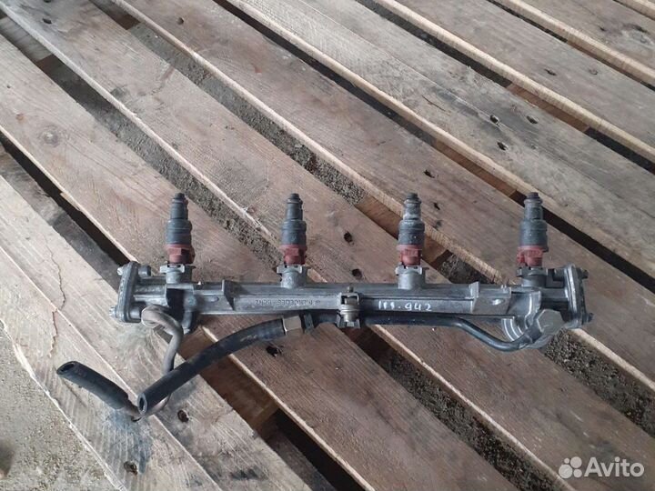 Рампа топливная Mersedes Benz E Class W210