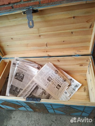 Сундук старинный