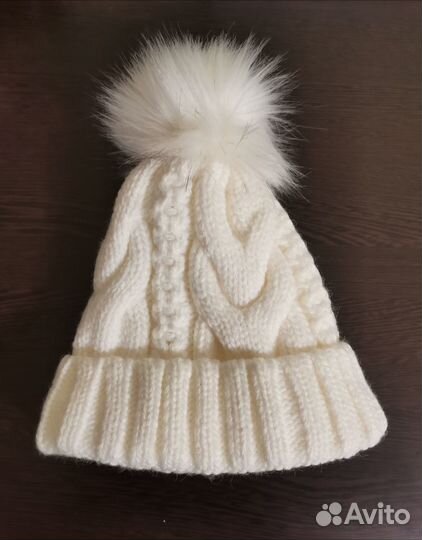 Шапка женская вязаная с помпоном новая