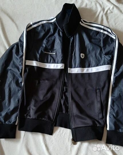 Спортивный костюм