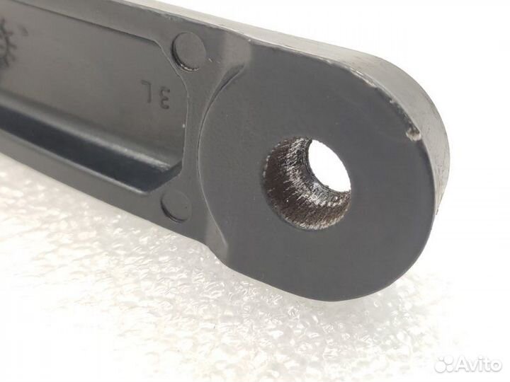 Поводок стеклоочистителя передний левый Volkswagen