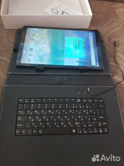 Планшет с клавиатурой Новый