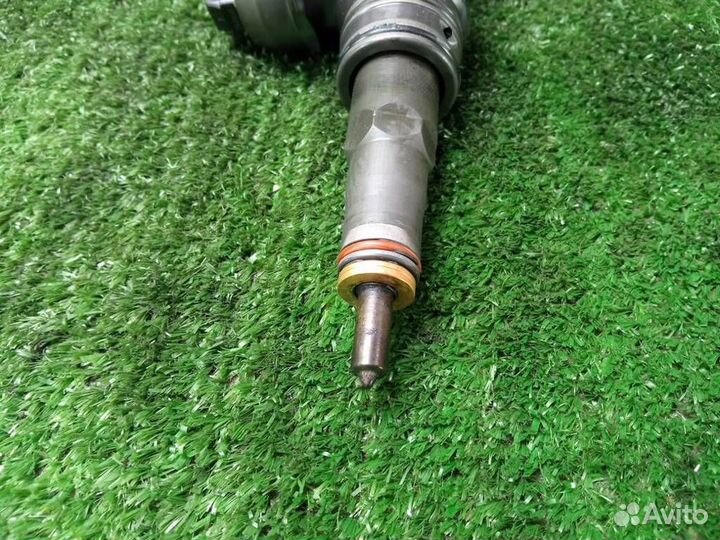 Форсунка дизельная Volkswagen Passat (B6) (2005-2
