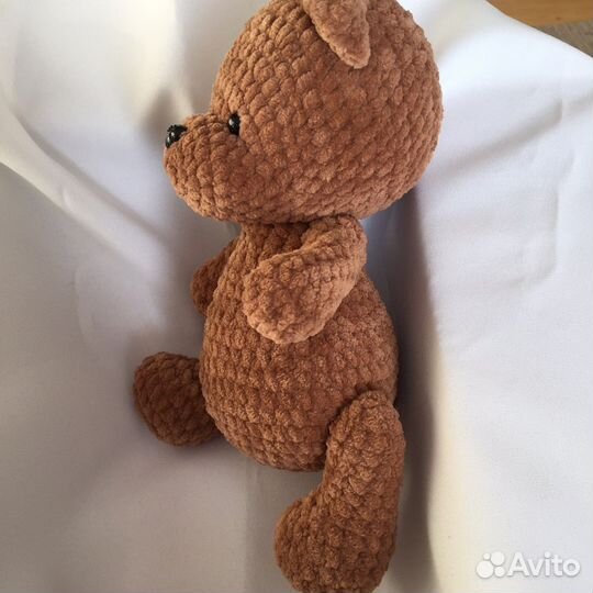 Мишка плюшевый вязаный