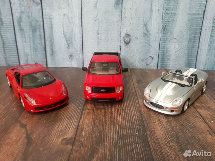 Машинки коллекционные 1/24