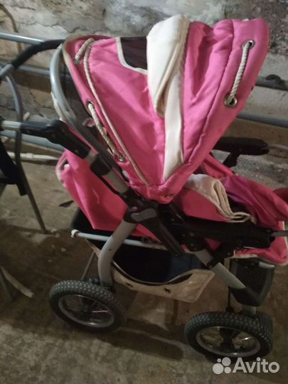Прогулочная коляска