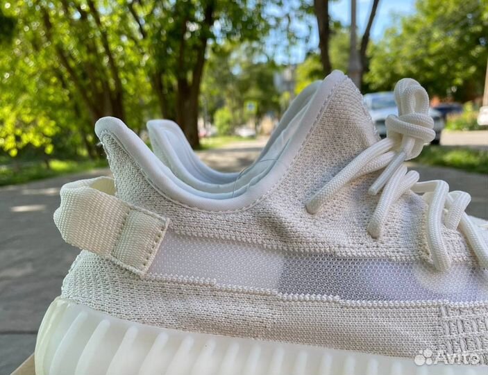 Кроссовеи Adidas Yeezy Boost v2 350 Bone