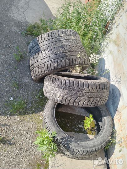 Bridgestone Ice Cruiser 7000S 205/50 R17