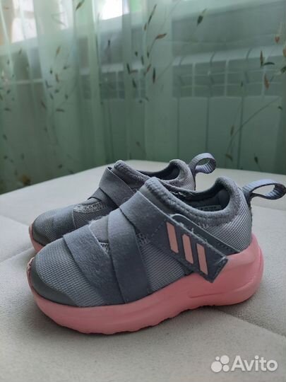 Кроссовки adidasдля девочки 20р