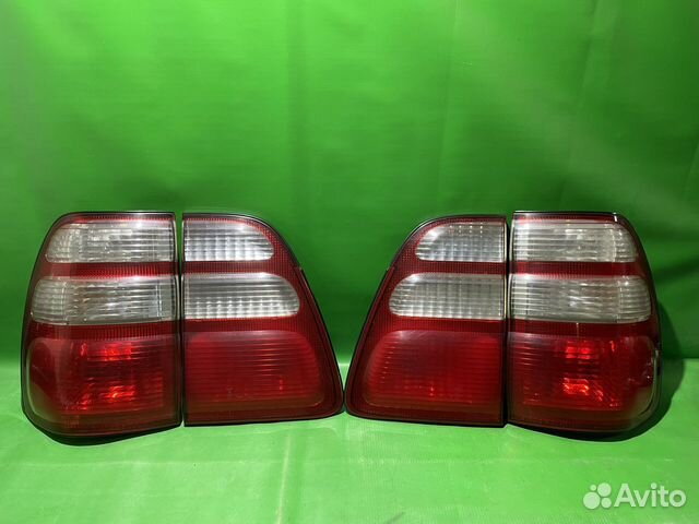 Фонарь Toyota Land Cruiser 100 2002-2007