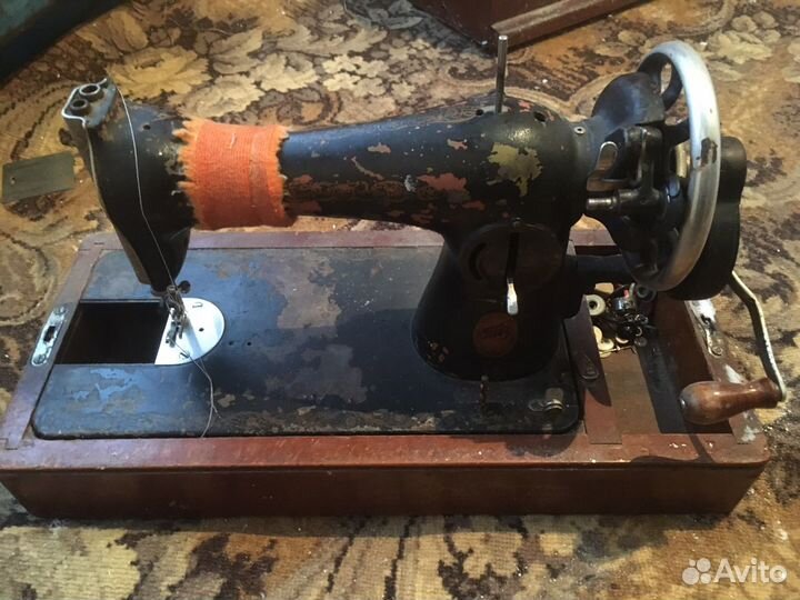 Старинная швейная машинка Подольск