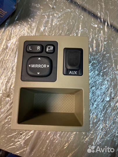 Накладка декаративная тайота рав 4