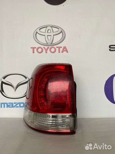Фонарь Toyota Land Cruiser 200 07- б/у оригинал