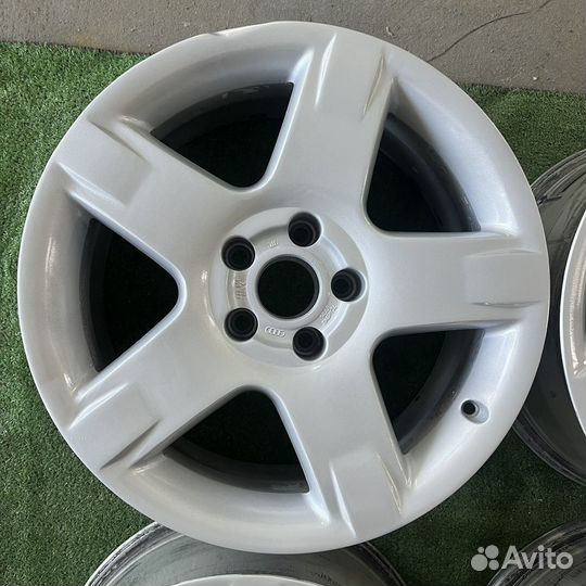 Литые диски Audi R17 5x112