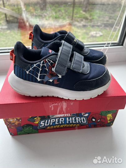 Кроссовки для мальчика adidas marvel 25 размер