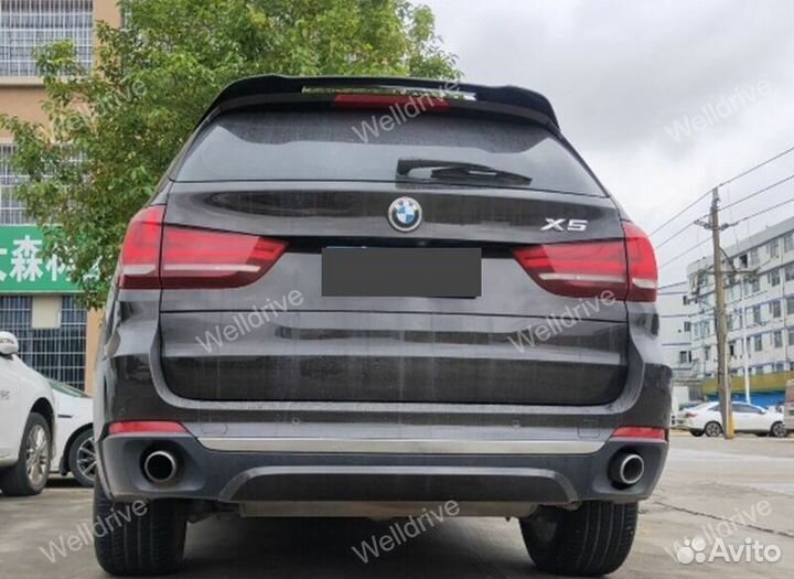 Накладка на заднюю дверь BMW X5 F15 черная