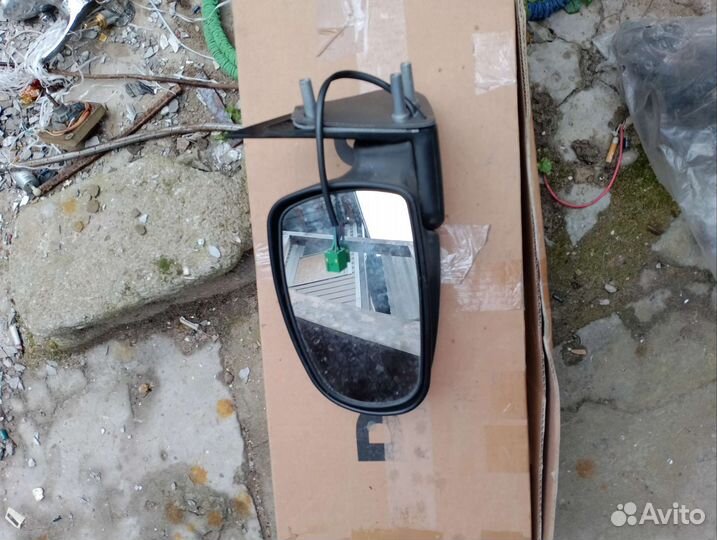 Зеркало боковое левое